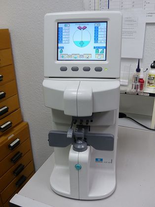 Scheitelbrechwertmesser zur Bestimmung von Brillenglaswerten